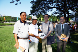 Member of the Japanese Association, promoting gateball in Manila