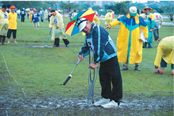  Stroke handling a crutche