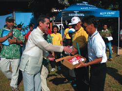 GB equipments are donated in the opening ceremony. 